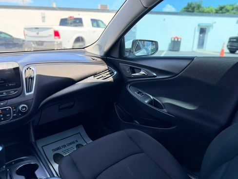 Used 2020 Chevrolet Malibu LT FWD image 21
