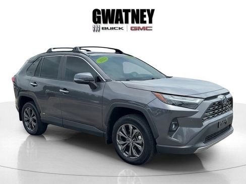 Used 2022 Toyota RAV4 Limited AWD/4WD image 2