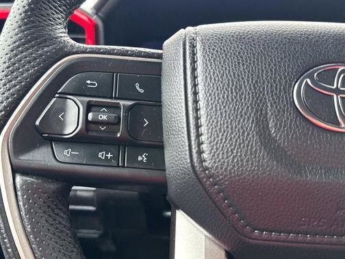 Used 2025 Toyota Tacoma TRD Off-Road AWD/4WD image 19