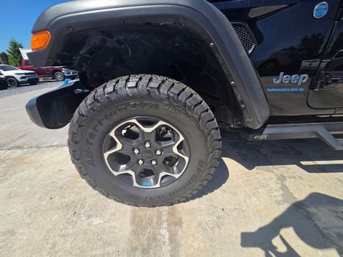 Certified 2023 Jeep Wrangler Unlimited Rubicon 4xe w/ Cold Weather Group AWD/4WD image 27