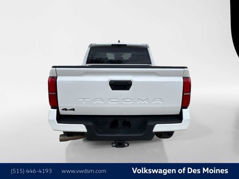 Used 2024 Toyota Tacoma TRD Off-Road image 5