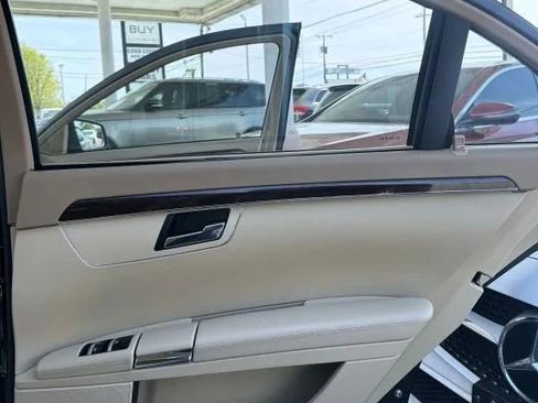 Used 2013 Mercedes-Benz S 550 image 24