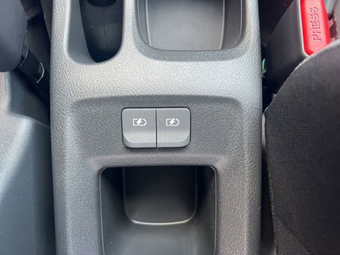 New 2025 Nissan Versa S image 21