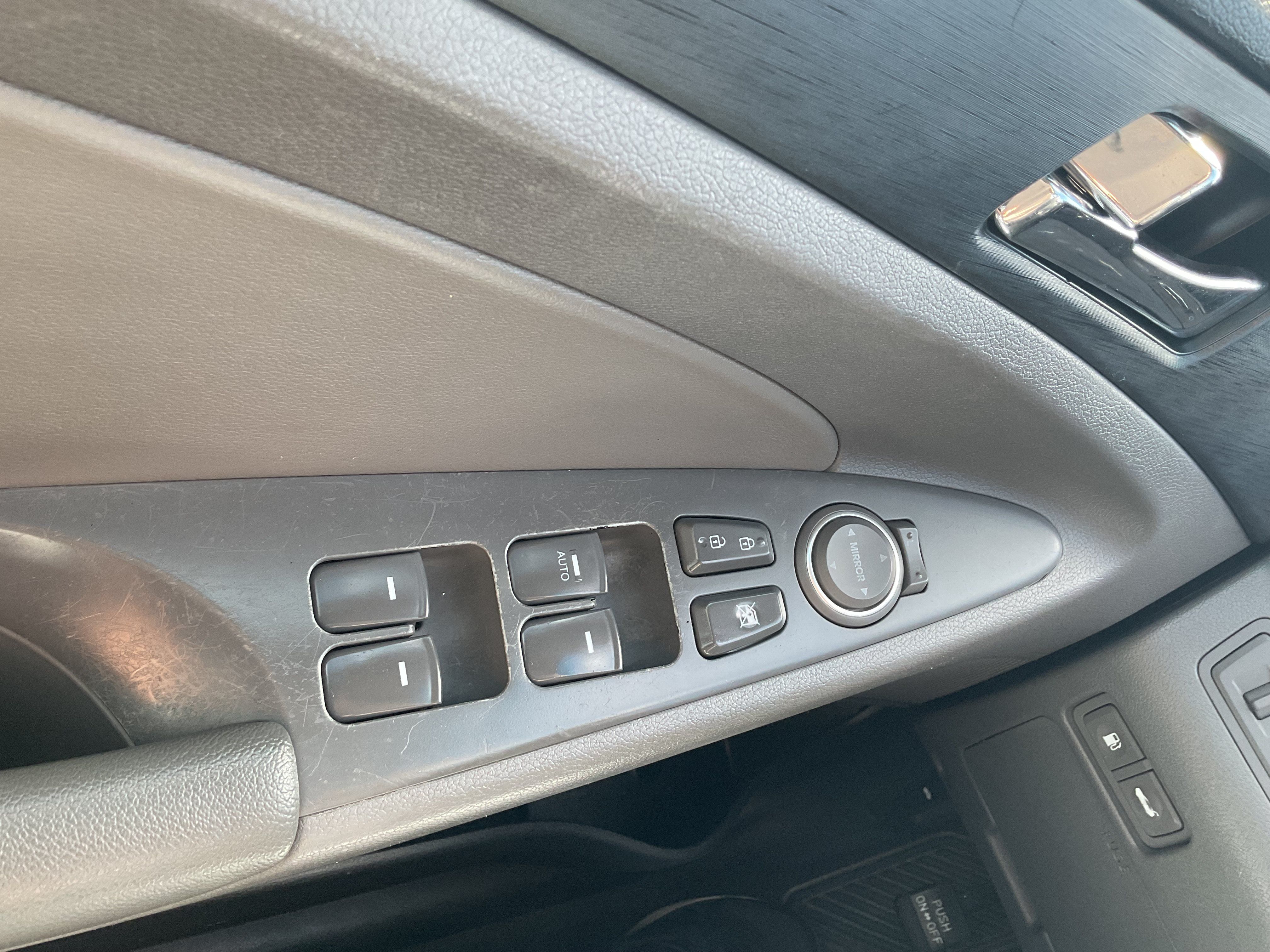 Used 2013 Hyundai Sonata GLS w/ Popular Equipment Pkg FWD image 19