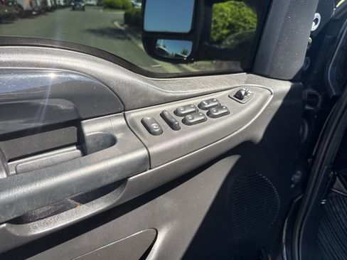 Used 2004 Ford F250 Harley-Davidson AWD/4WD image 9