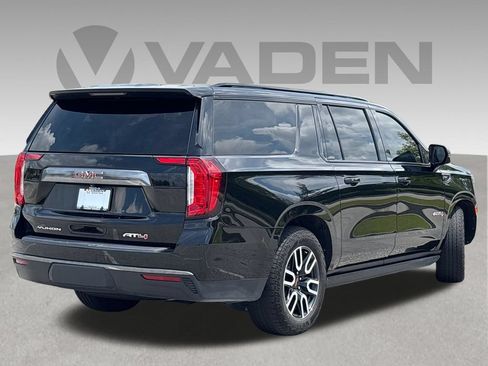 Used 2023 GMC Yukon XL AT4 w/ AT4 Premium Plus Package AWD/4WD image 18