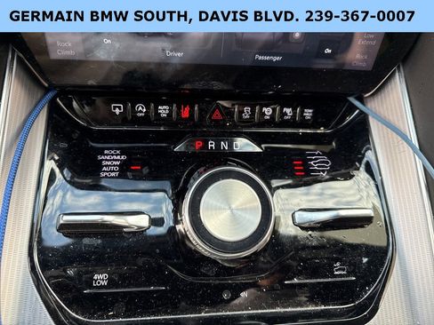 Used 2023 Jeep Grand Wagoneer L Series II w/ Premium Group II image 35