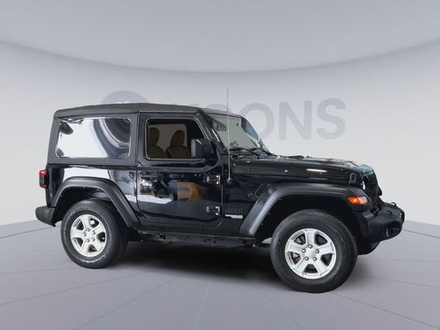 Used 2021 Jeep Wrangler Sport S image 2