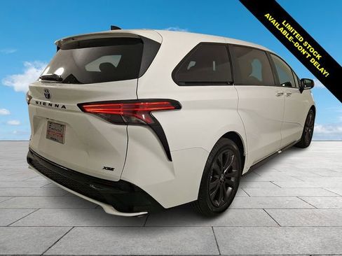 Certified 2025 Toyota Sienna XSE FWD image 8