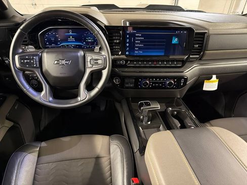 Used 2025 Chevrolet Silverado 1500 ZR2 w/ Technology Package AWD/4WD image 8