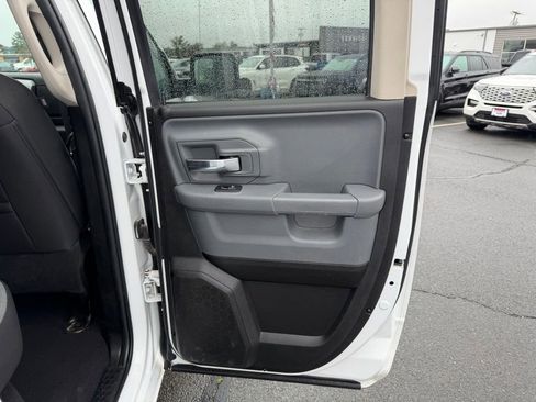 Used 2024 RAM 1500 Classic SLT image 32