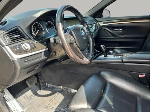 Used 2013 BMW 550i Sedan image 17