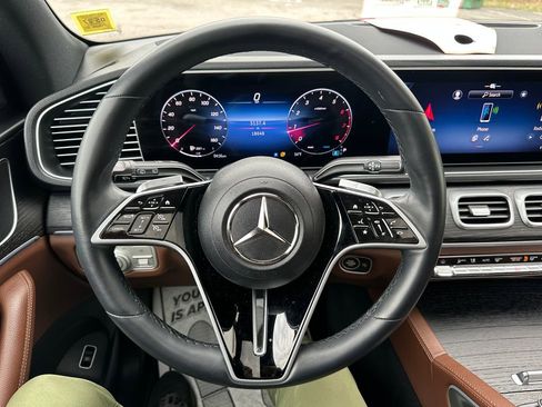 Used 2024 Mercedes-Benz GLE 350 4MATIC image 2