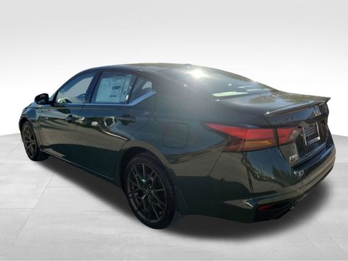 New 2025 Nissan Altima 2.5 SR image 4