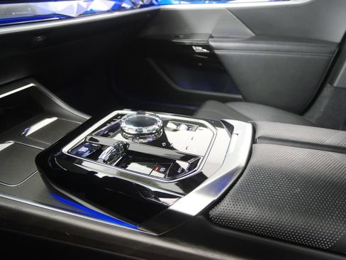 Used 2023 BMW 740i RWD image 22