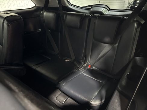 Used 2019 Toyota Highlander XLE image 38