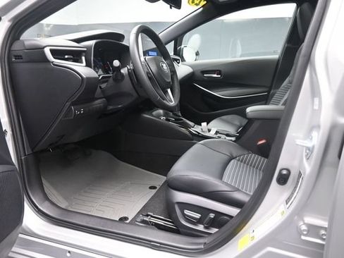 Used 2025 Toyota Corolla XSE FWD image 17