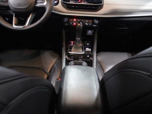 Used 2025 Jeep Compass Limited image 29