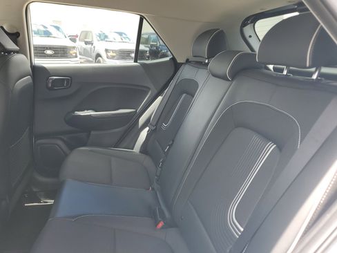 Used 2023 Hyundai Venue Limited w/ Cargo Package FWD image 13