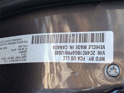 Used 2023 Chrysler Pacifica Touring-L image 46