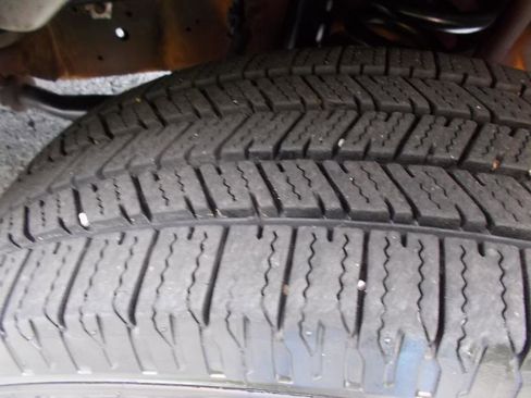 Used 1999 Ford E-350 and Econoline 350 XLT RWD image 16
