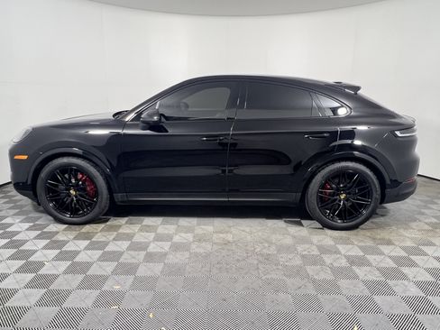 Certified 2024 Porsche Cayenne S AWD/4WD image 2