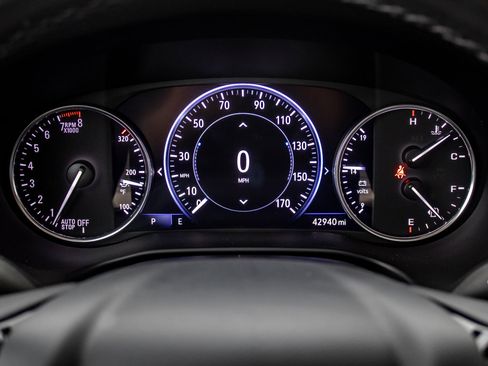 Used 2023 Buick Enclave Avenir w/ Avenir Technology Package image 30