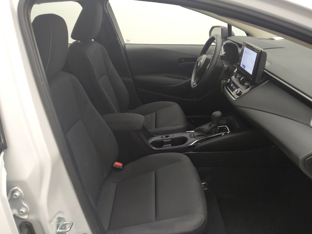 Used 2025 Toyota Corolla LE FWD image 21