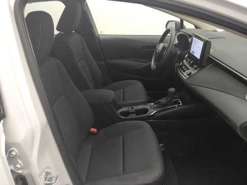 Used 2025 Toyota Corolla LE FWD image 21