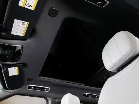 Used 2023 Land Rover Range Rover Sport SE image 21