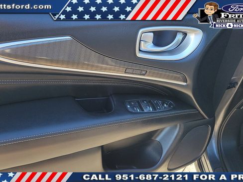 Used 2019 INFINITI QX60 Luxe w/ Essential Package image 13