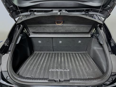 Certified 2025 Toyota Corolla SE w/ SE Package FWD image 20