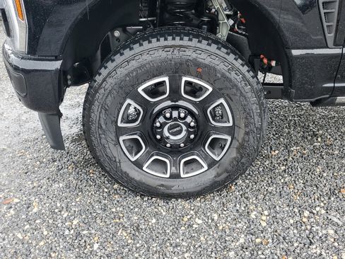 New 2026 Ford F350 Platinum w/ FX4 Off-Road Package image 6