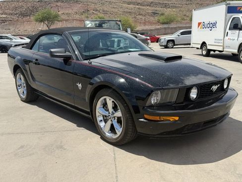Used 2009 Ford Mustang GT RWD image 2