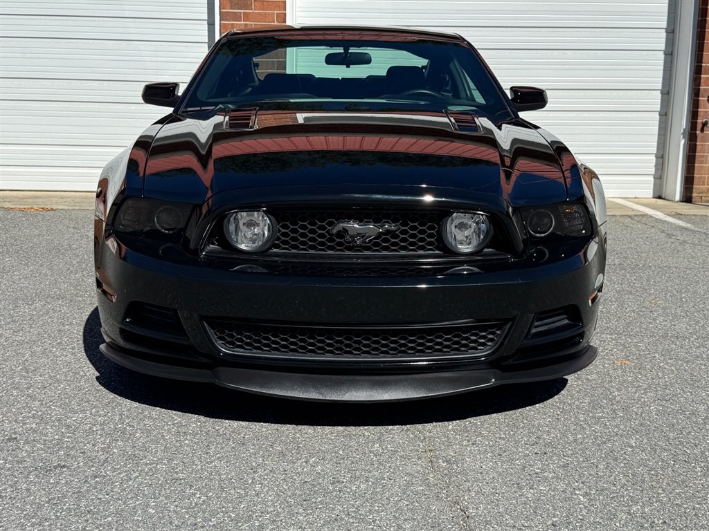 Used 2014 Ford Mustang GT w/ FP8 Appearance Package RWD image 10