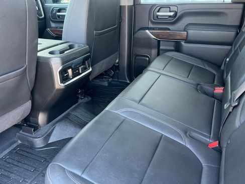 Used 2022 GMC Sierra 3500 SLT w/ SLT Preferred Package image 9