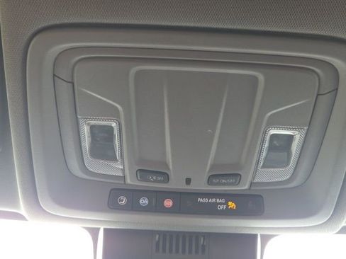 Used 2022 Chevrolet Silverado 1500 Custom image 24