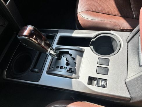 Used 2016 Toyota 4Runner Limited AWD/4WD image 23