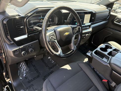 Used 2022 Chevrolet Silverado 1500 LT RWD image 9