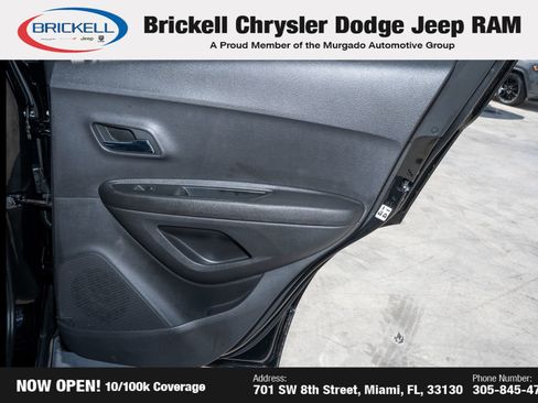 Used 2020 Chevrolet Trax LT w/ LT Convenience Package image 13