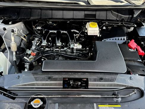 Used 2025 Nissan Pathfinder SL FWD image 26