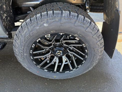 New 2026 RAM 2500 Laramie AWD/4WD image 8