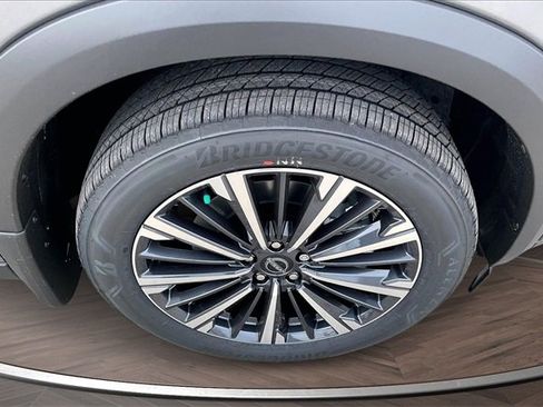 New 2026 Nissan Pathfinder Platinum image 12