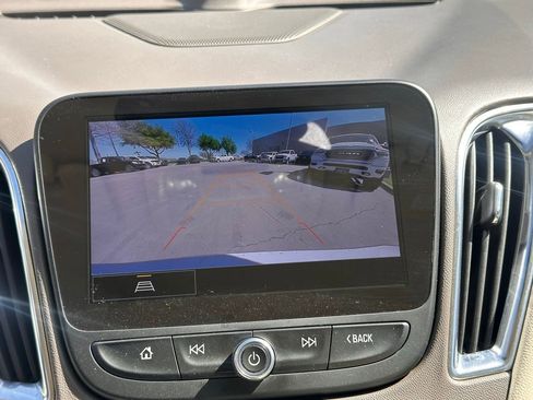 Used 2024 Chevrolet Malibu LT image 34