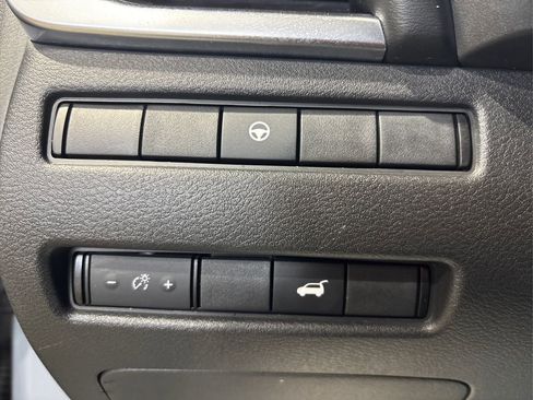 Used 2021 Nissan Rogue SL w/ Premium Package image 39