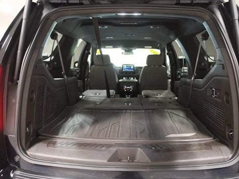 Used 2023 Chevrolet Suburban LT w/ Luxury Package AWD/4WD image 15