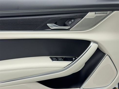 Used 2024 Jaguar XF R-Dynamic SE image 39