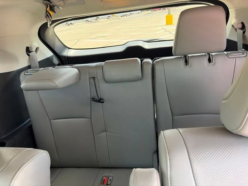 Used 2020 Toyota Highlander Limited AWD/4WD image 31