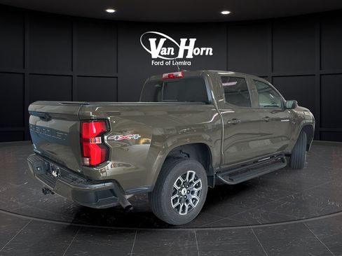 Used 2023 Chevrolet Colorado LT w/ LT Convenience Package III AWD/4WD image 7