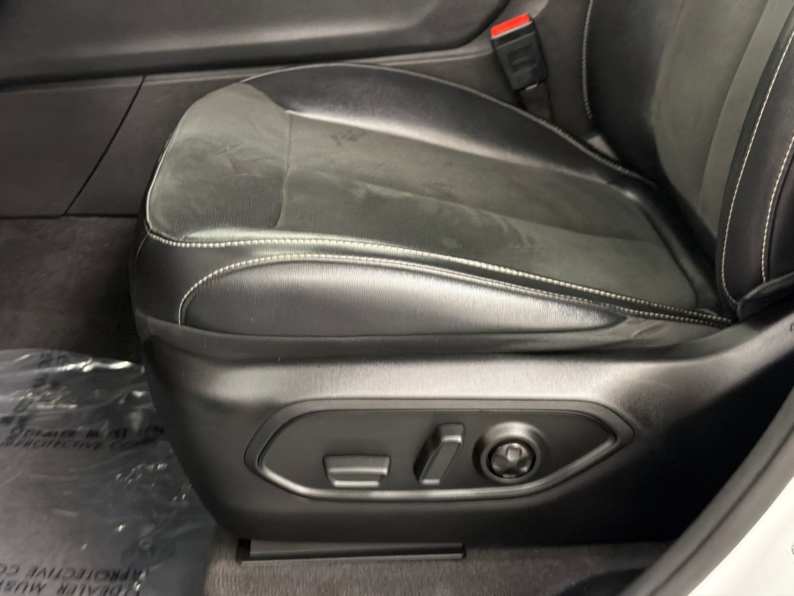 Used 2021 Jeep Grand Cherokee L Laredo AWD/4WD image 17